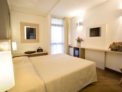 Country Hotel Borromeo Пескиера Боромео Екстериор снимка