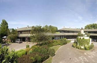 Country Hotel Borromeo Пескиера Боромео Екстериор снимка